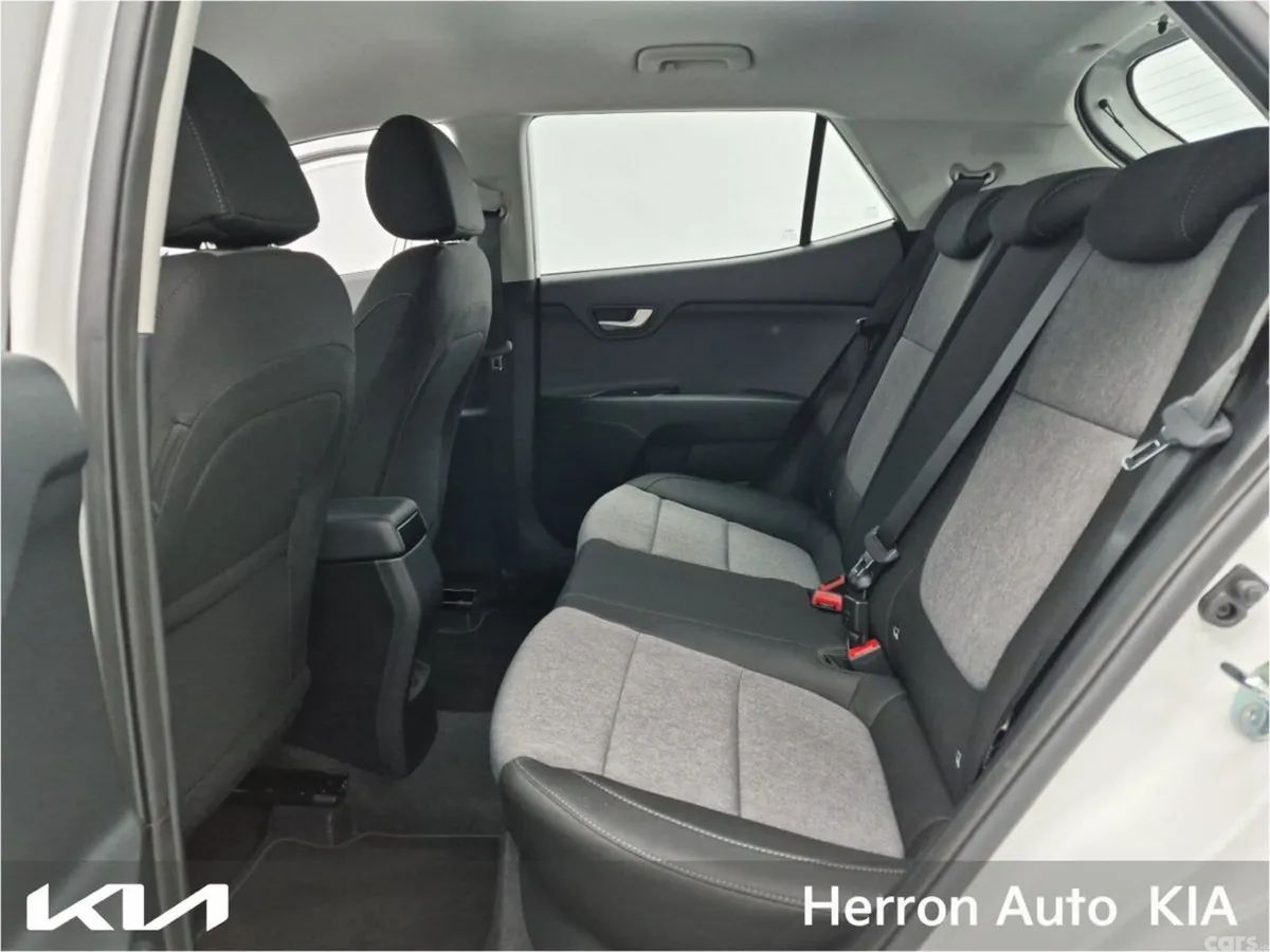 Kia Stonic Hatchback, Petrol, 2026, White