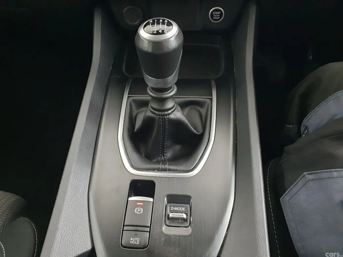 Nissan Qashqai SUV, Petrol Hybrid, 2024, Silver