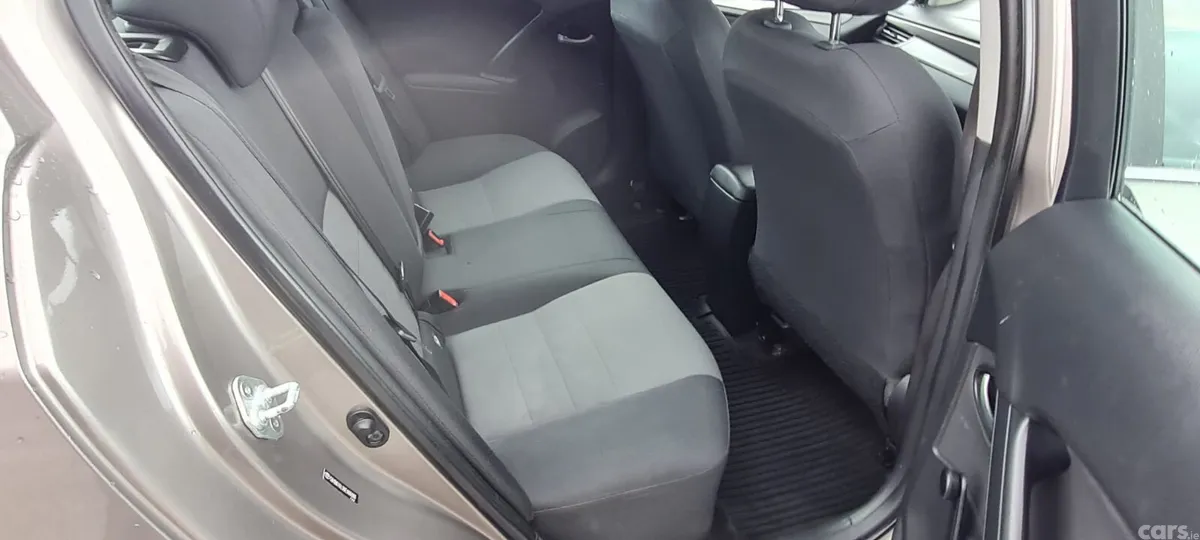Toyota Avensis Saloon, Diesel, 2015, Bronze