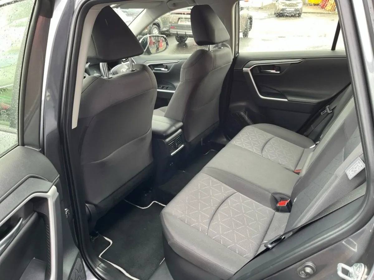 Toyota RAV4 SUV, Petrol Hybrid, 2022, Grey