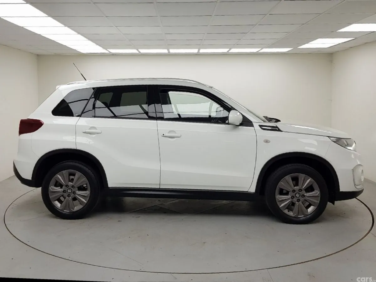 Suzuki Vitara SUV, Petrol Hybrid, 2021, White