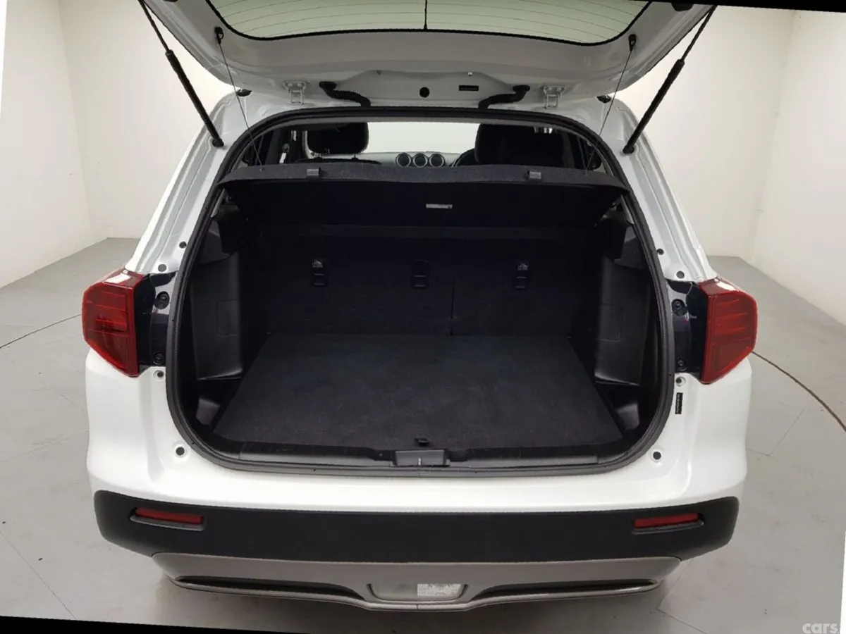 Suzuki Vitara SUV, Petrol Hybrid, 2021, White