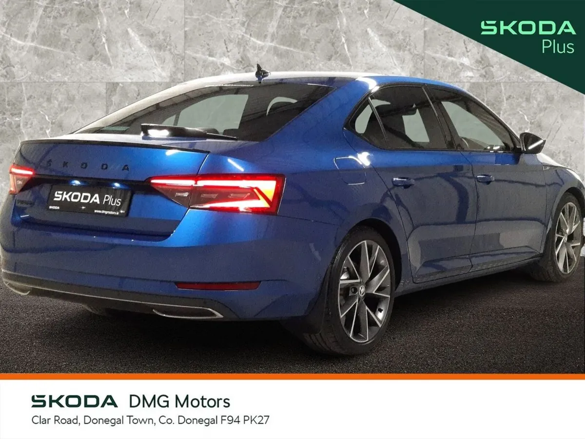 Skoda Superb Saloon, Diesel, 2023, Blue