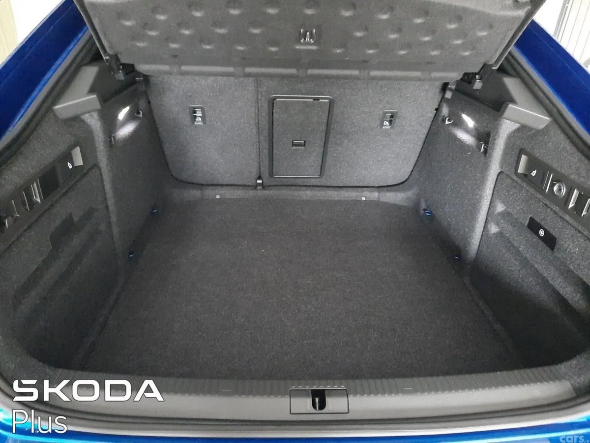 Skoda Superb Saloon, Diesel, 2023, Blue