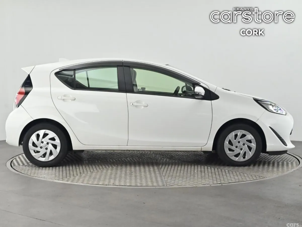 Toyota Aqua Hatchback, Petrol Hybrid, 2021, White