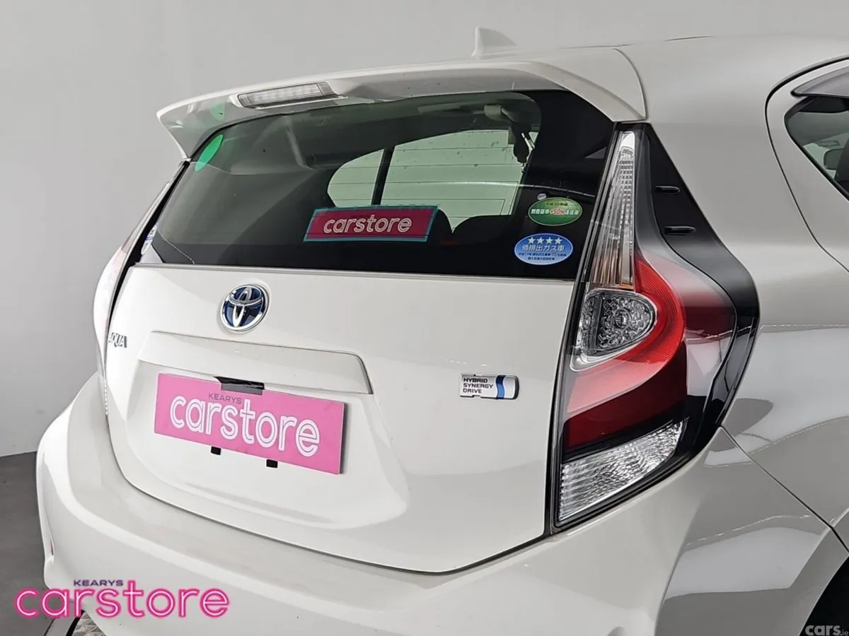 Toyota Aqua Hatchback, Petrol Hybrid, 2021, White