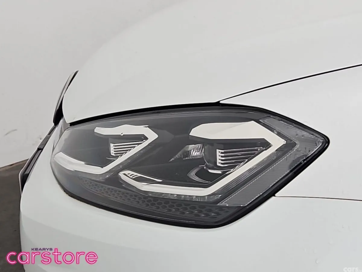 Volkswagen Golf Hatchback, Petrol, 2019, White