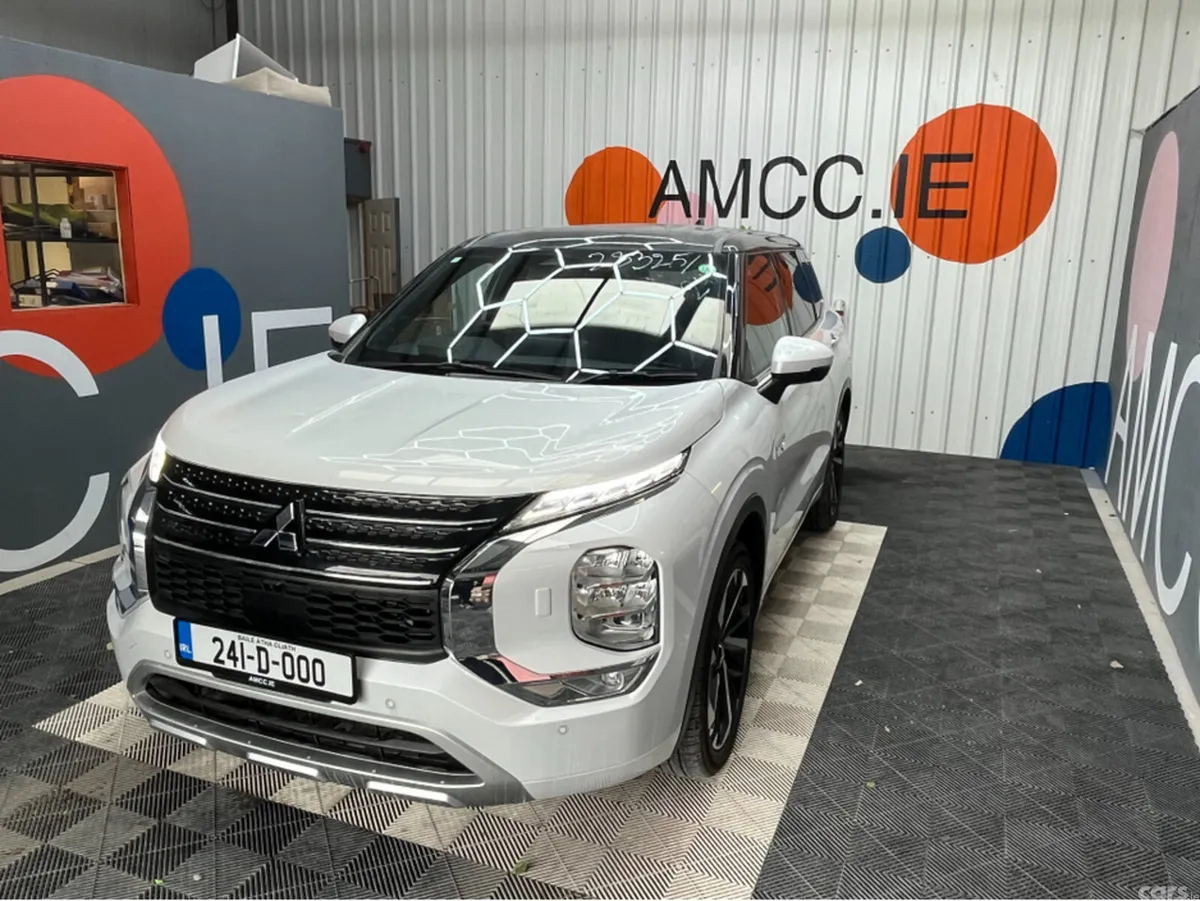 Mitsubishi Outlander SUV, Petrol Plug-in Hybrid, 2024, White