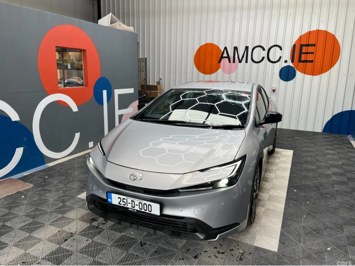 Toyota Prius Saloon, Petrol Hybrid, 2025, Silver