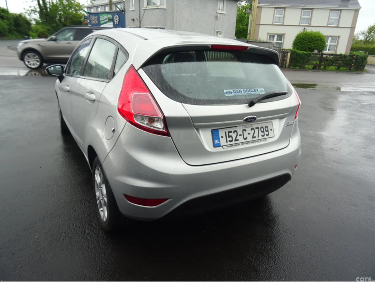 Ford Fiesta Hatchback, Petrol, 2015, Silver