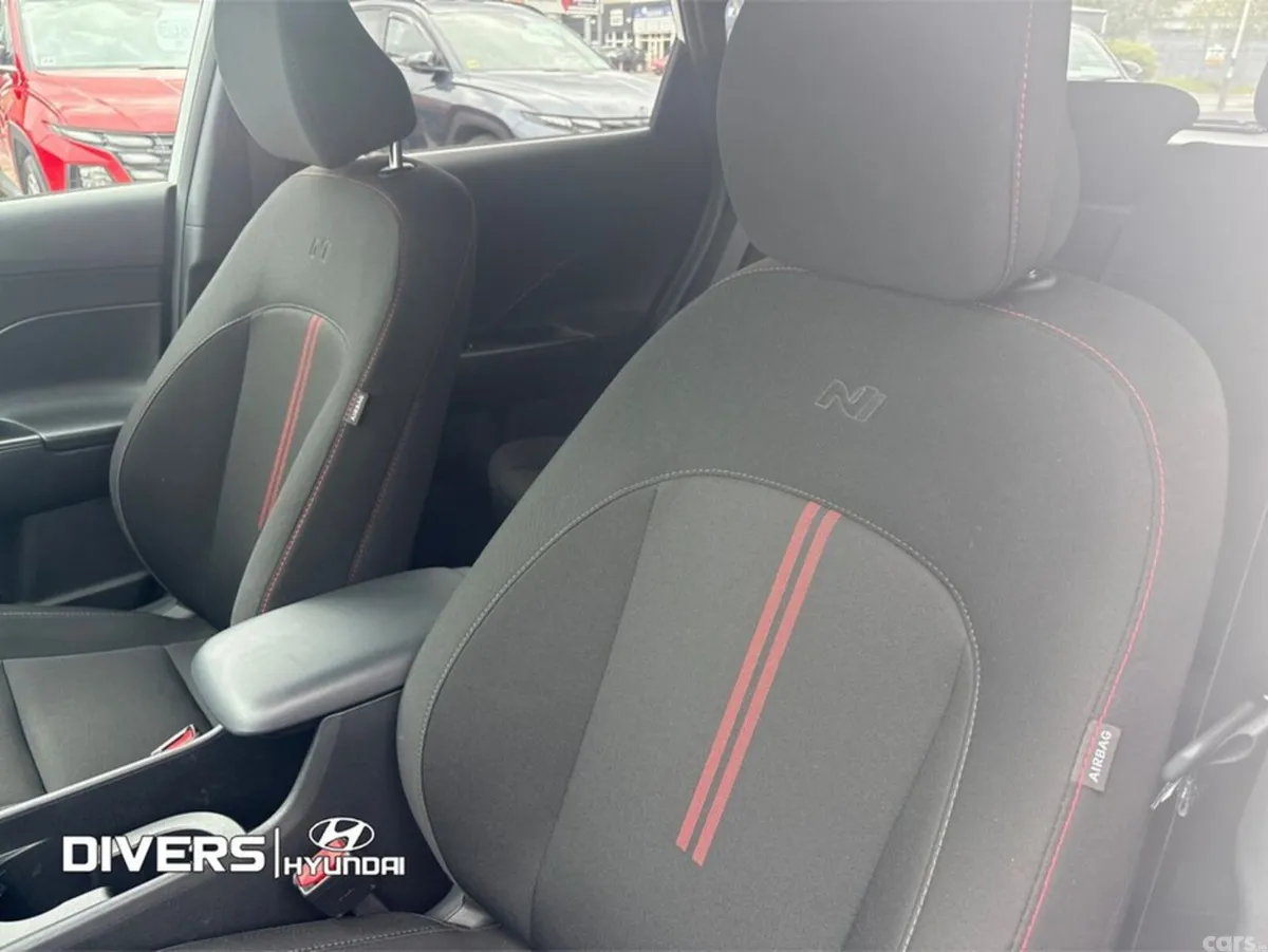 Hyundai KONA MPV, Petrol, 2024, White