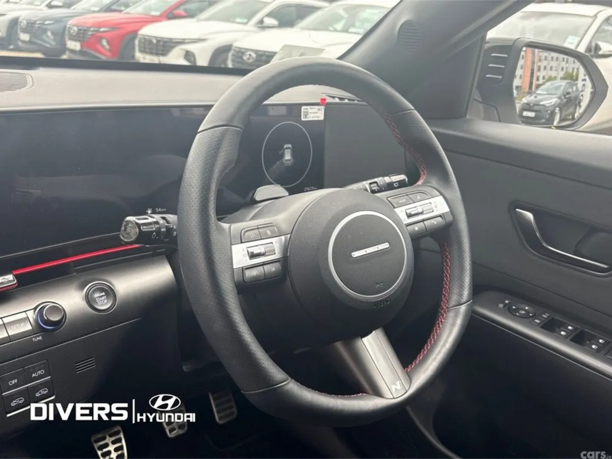 Hyundai KONA MPV, Petrol, 2024, White