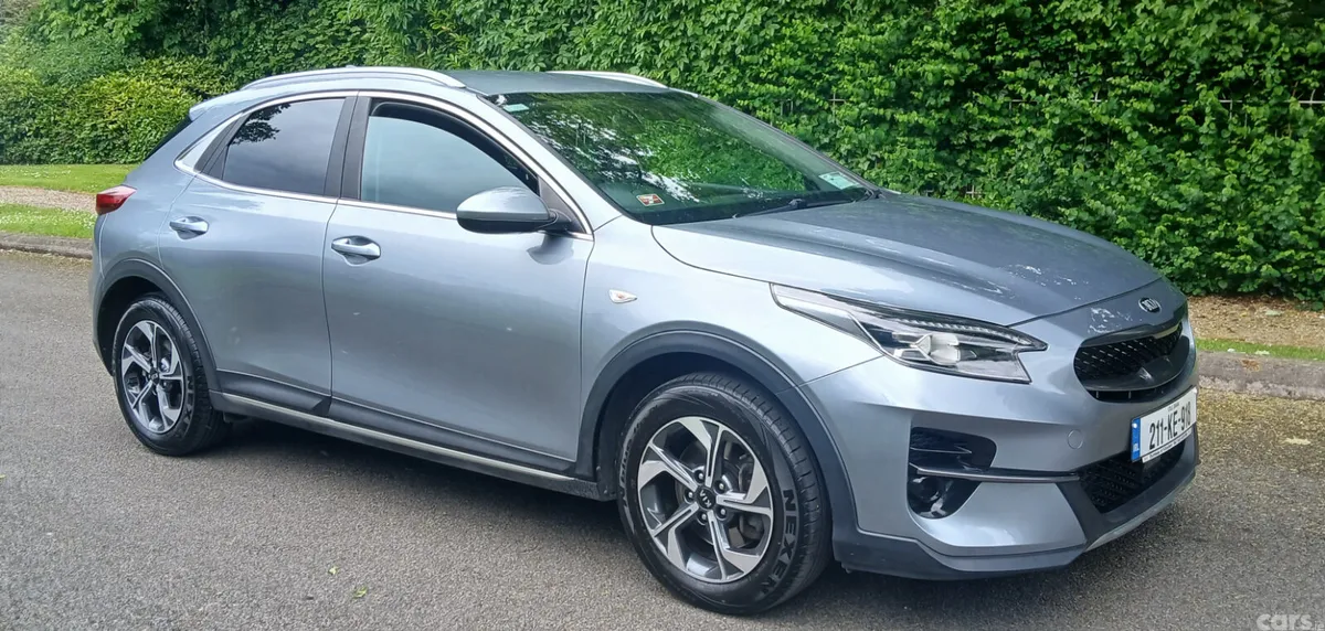 Kia XCeed Hatchback, Petrol, 2021, Silver