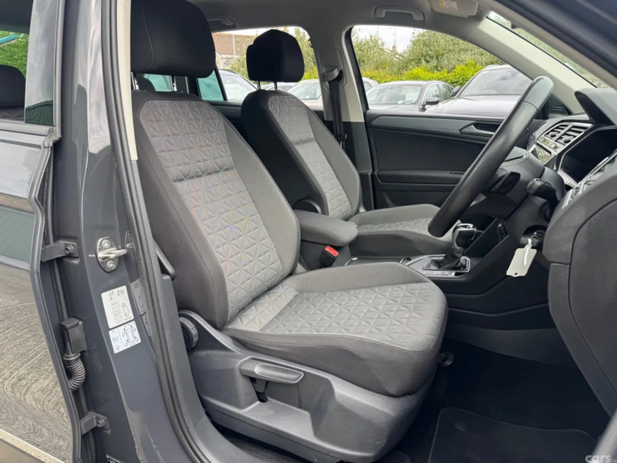 Volkswagen Tiguan Estate, Petrol Plug-in Hybrid, 2022, Grey