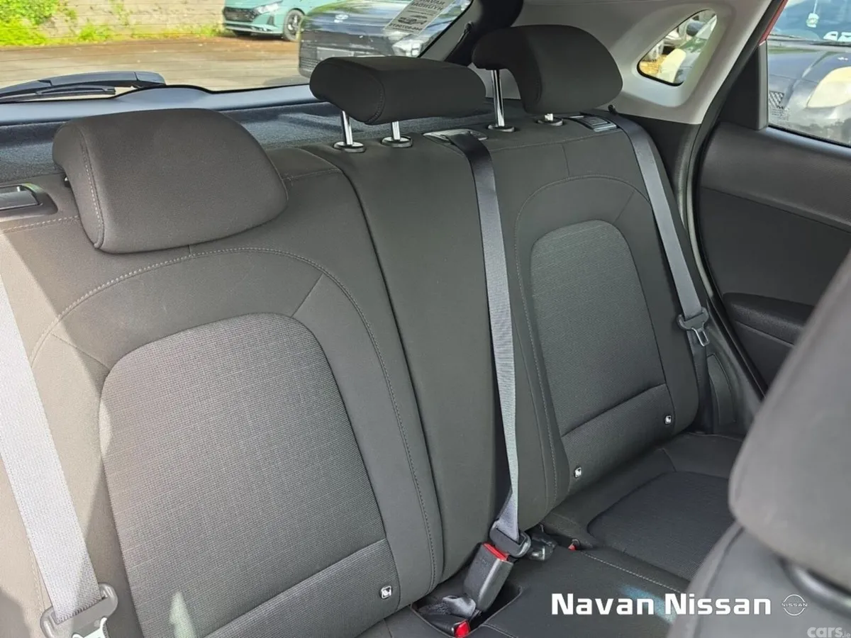Hyundai KONA MPV, Petrol, 2021, Red
