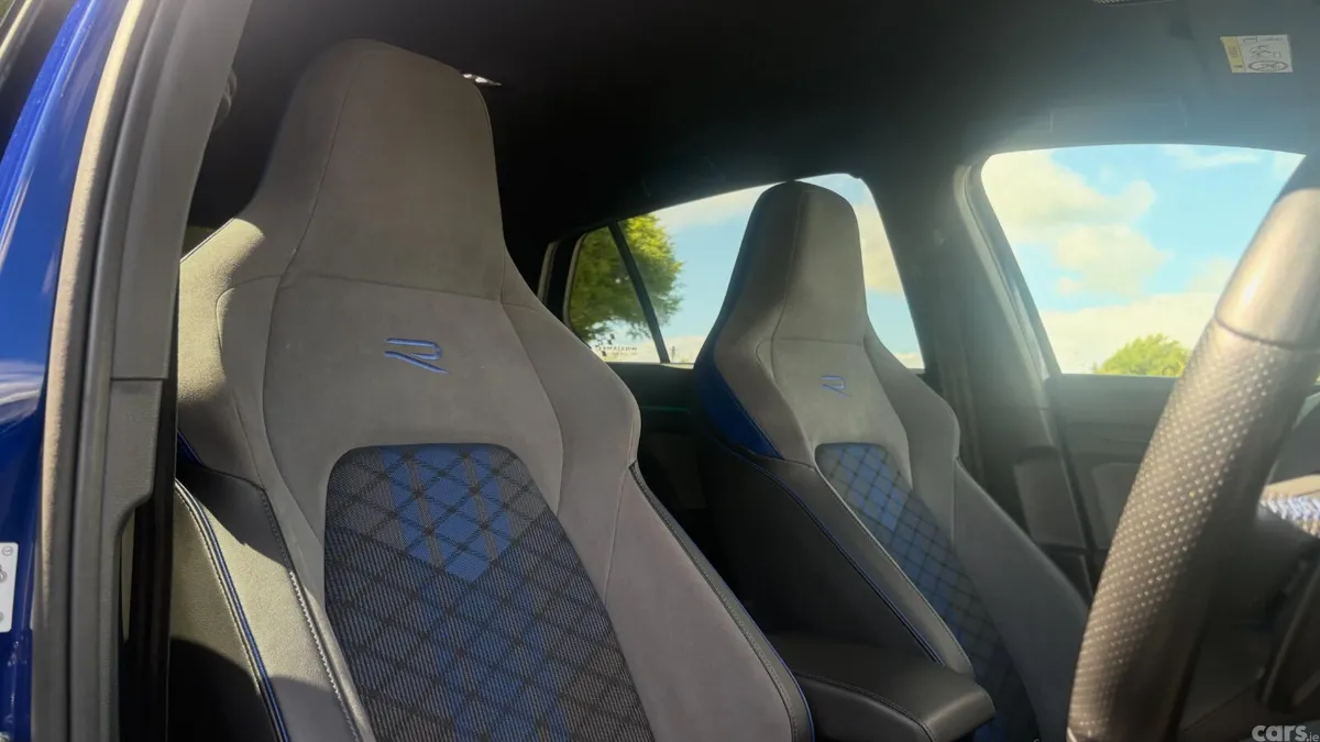 Volkswagen Golf Hatchback, Petrol, 2021, Blue