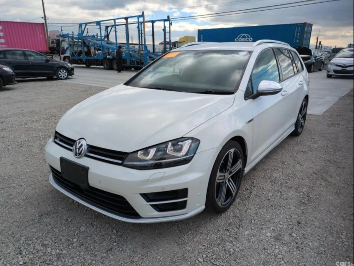 Volkswagen Golf Estate, Petrol, 2017, White