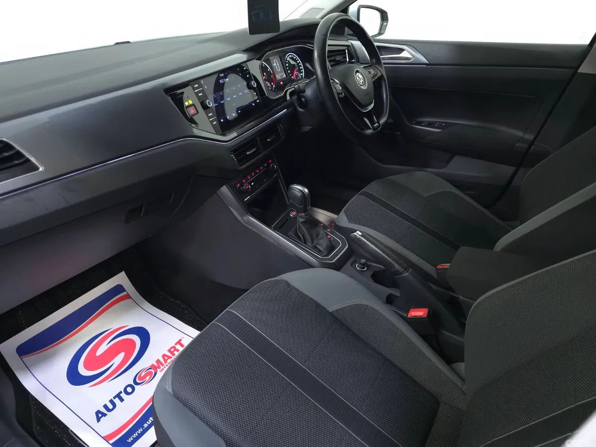 Volkswagen Polo Hatchback, Petrol, 2018, Silver