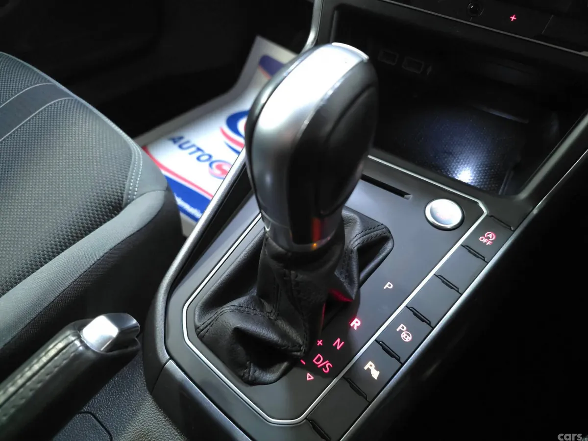 Volkswagen Polo Hatchback, Petrol, 2018, Silver