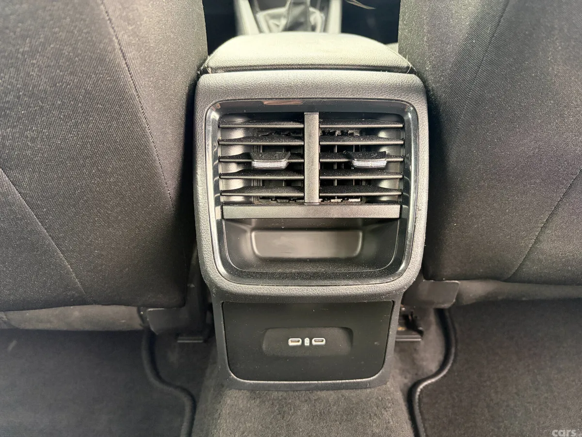 Skoda Octavia Hatchback, Diesel, 2022, Silver