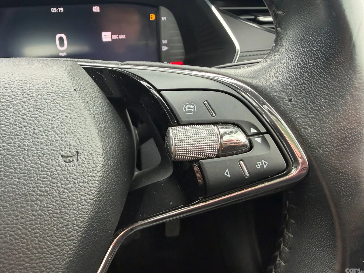 Skoda Octavia Hatchback, Diesel, 2022, Silver