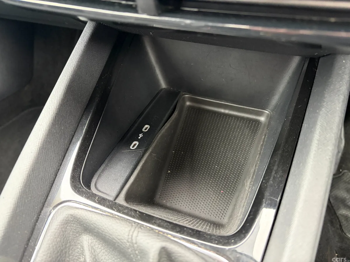 Skoda Octavia Hatchback, Diesel, 2022, Silver