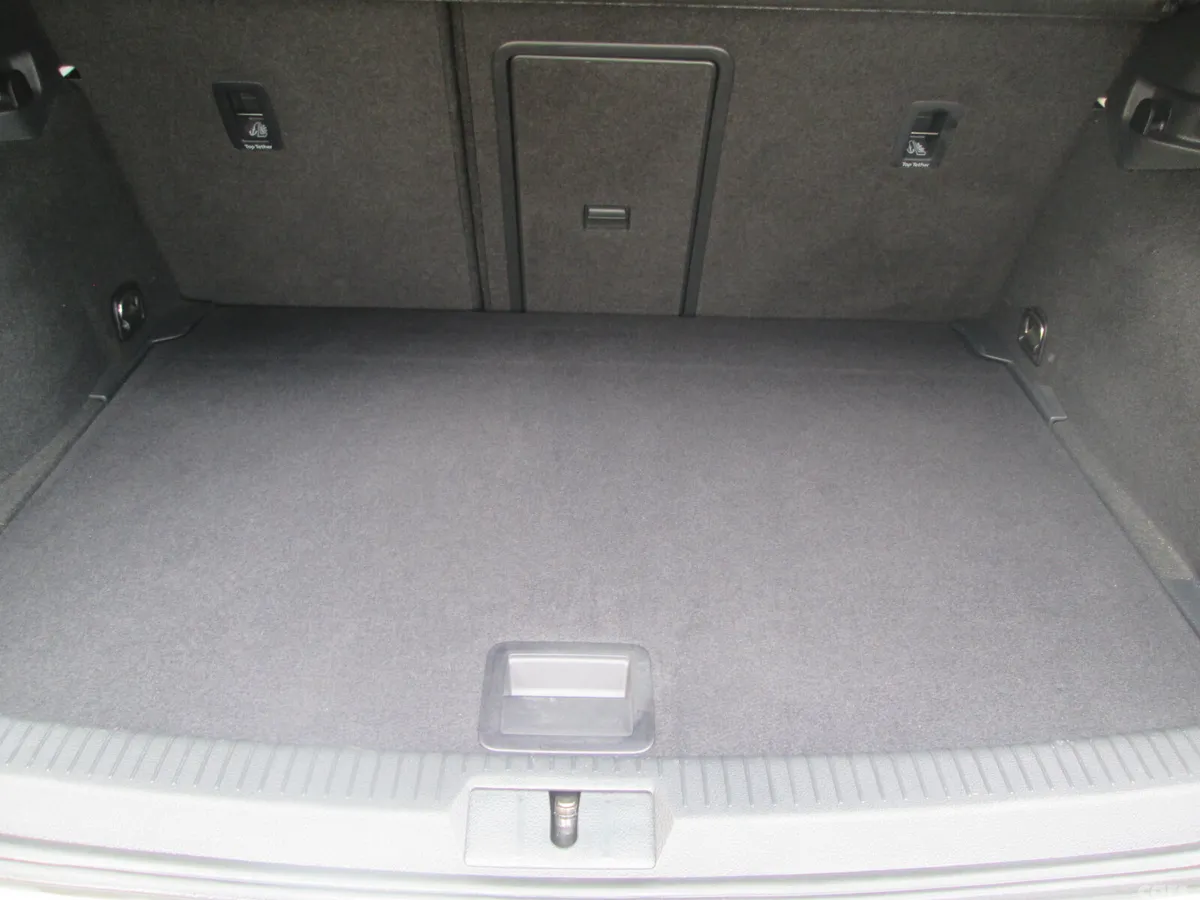 Volkswagen Golf Hatchback, Diesel, 2020, White