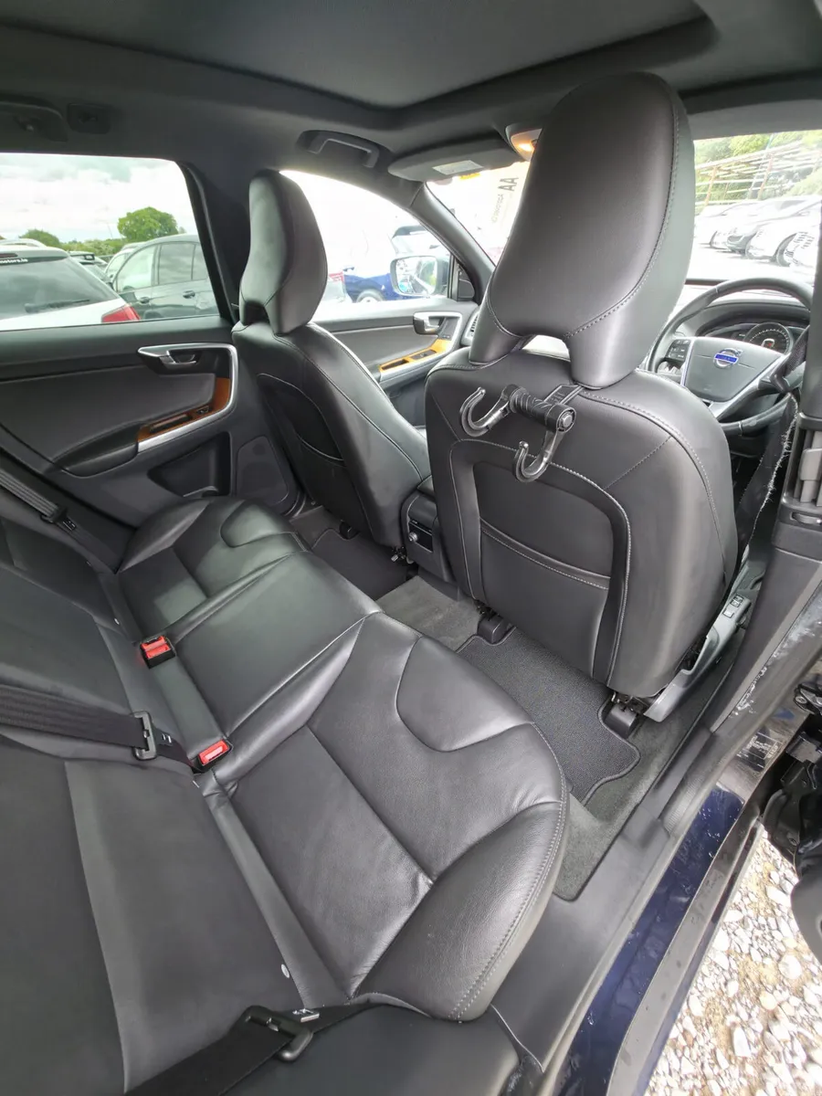 Volvo XC60 SUV, Diesel, 2017, Blue