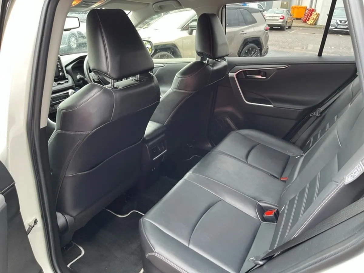 Toyota RAV4 SUV, Petrol Hybrid, 2021, White