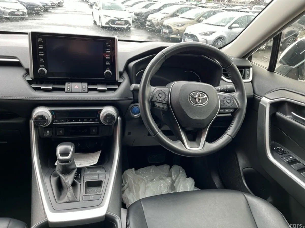 Toyota RAV4 SUV, Petrol Hybrid, 2021, White