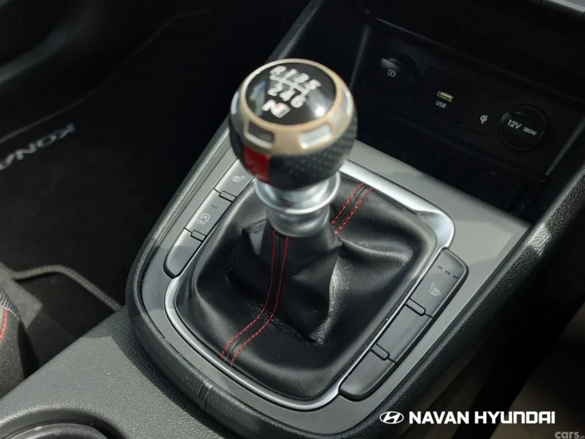 Hyundai KONA MPV, Petrol, 2022, Black
