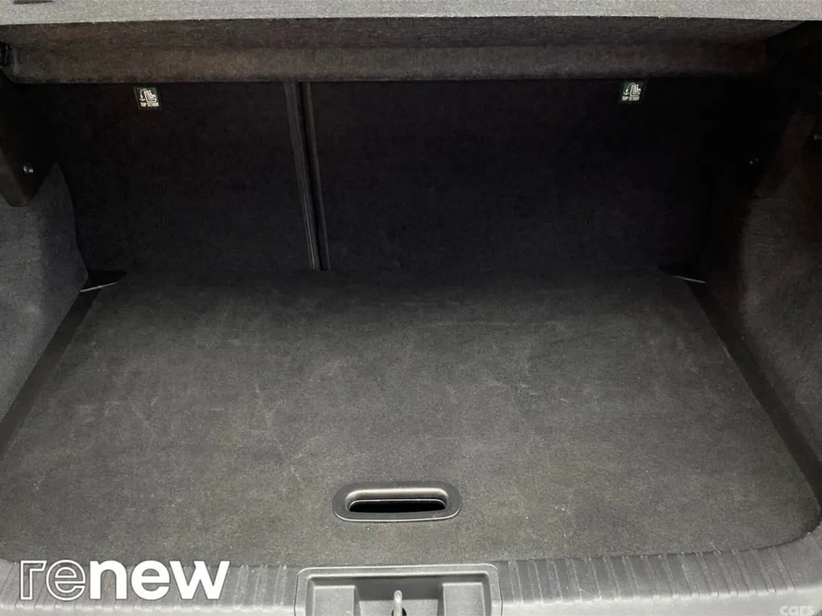 Renault Captur Hatchback, Petrol, 2025, Red