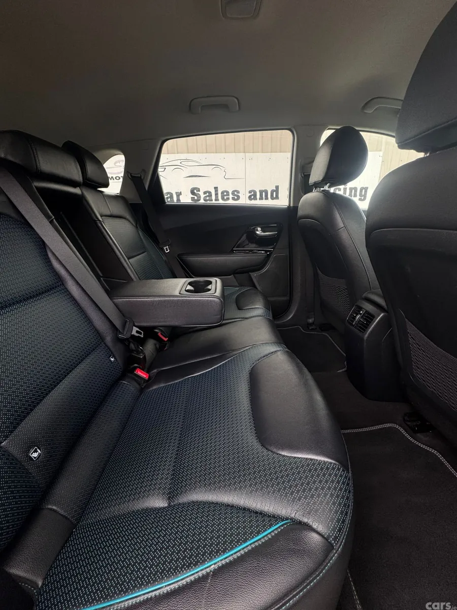 Kia e-Niro Estate/Jeep, Electric, 2021, White