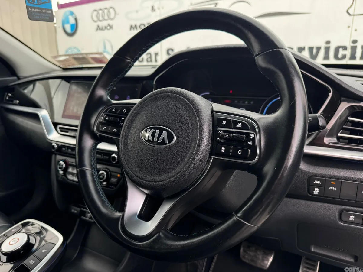 Kia e-Niro Estate/Jeep, Electric, 2021, White