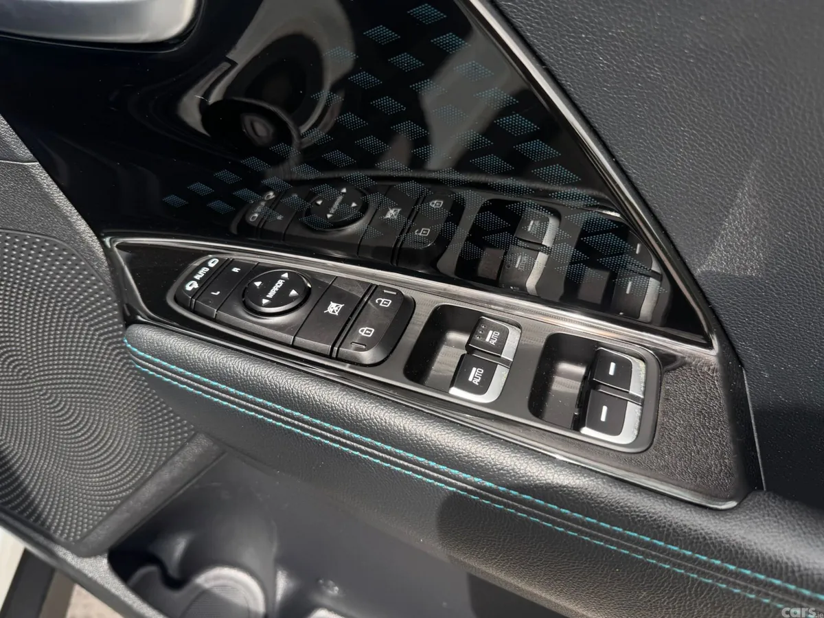 Kia e-Niro Estate/Jeep, Electric, 2021, White
