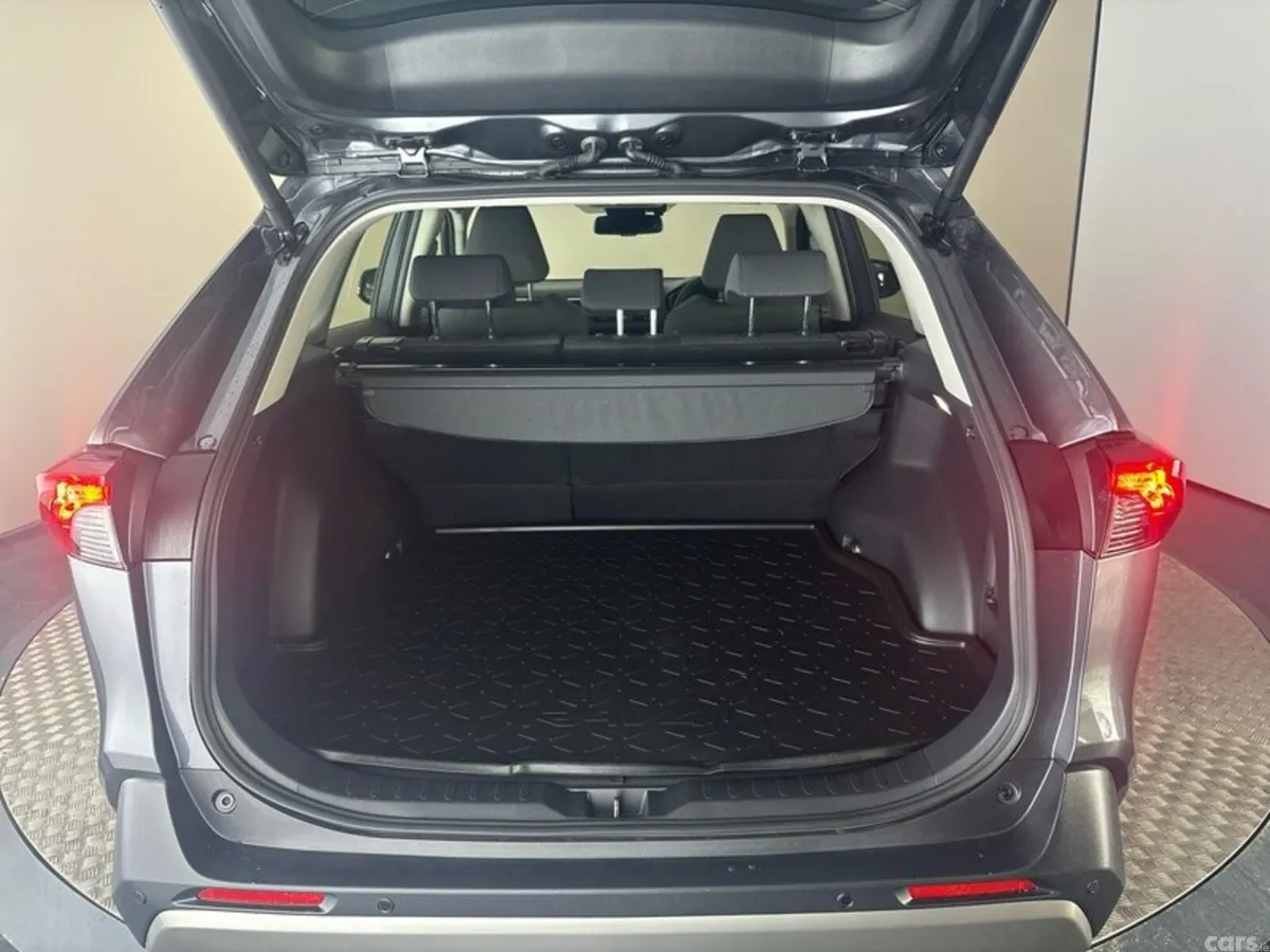 Toyota RAV4 SUV, Petrol Hybrid, 2024, Grey