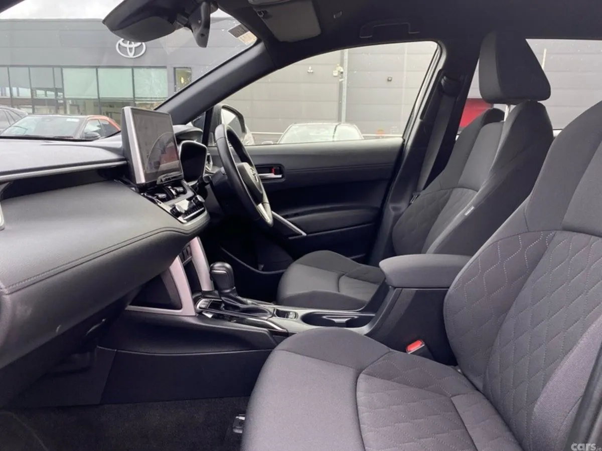 Toyota Corolla Cross SUV, Petrol Hybrid, 2024, Black