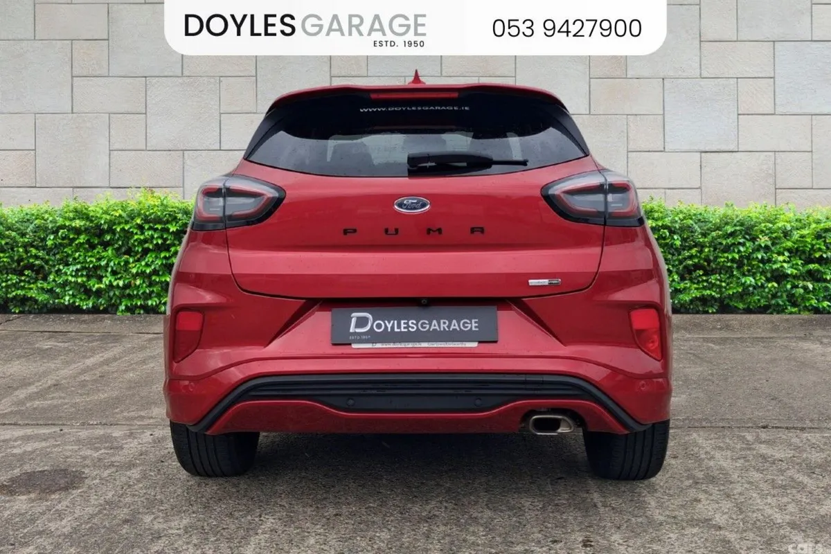 Ford Puma SUV, Petrol Hybrid, 2023, Red