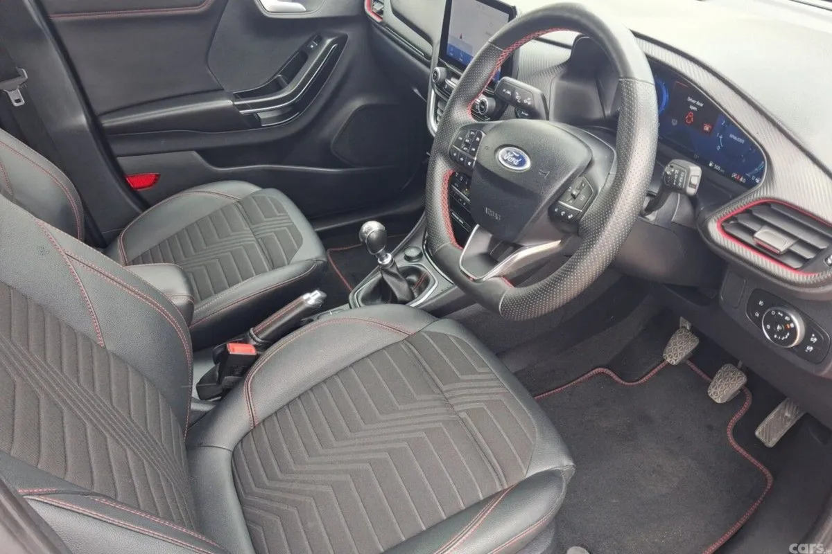 Ford Puma SUV, Petrol Hybrid, 2023, Red