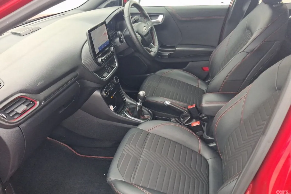 Ford Puma SUV, Petrol Hybrid, 2023, Red