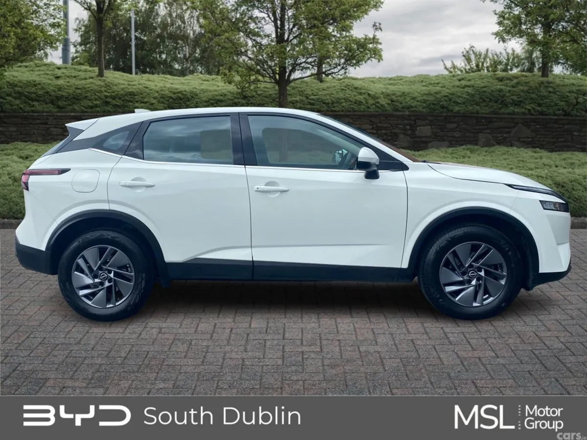Nissan Qashqai MPV, Petrol, 2023, White