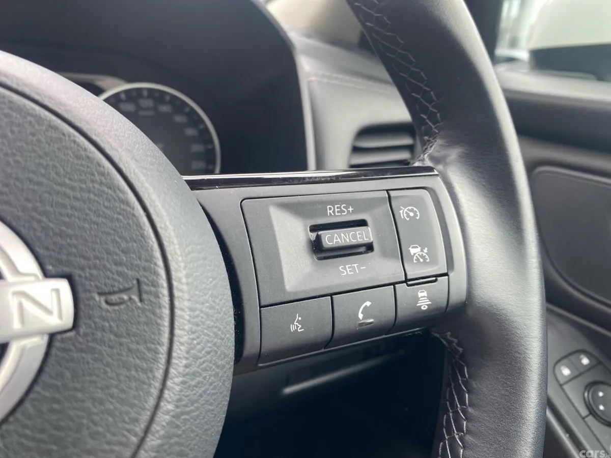 Nissan Qashqai MPV, Petrol, 2023, White