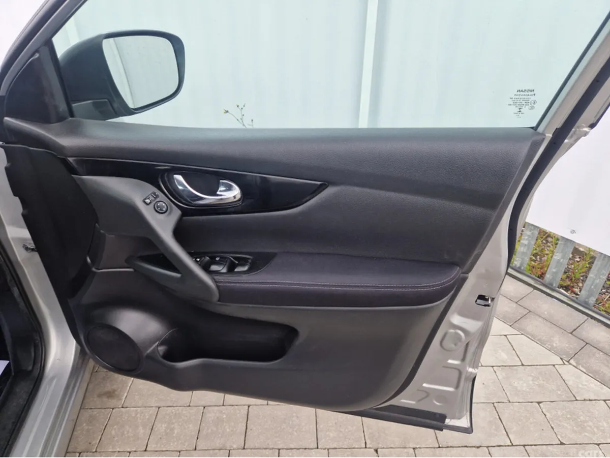 Nissan Qashqai MPV, Diesel, 2017, Grey