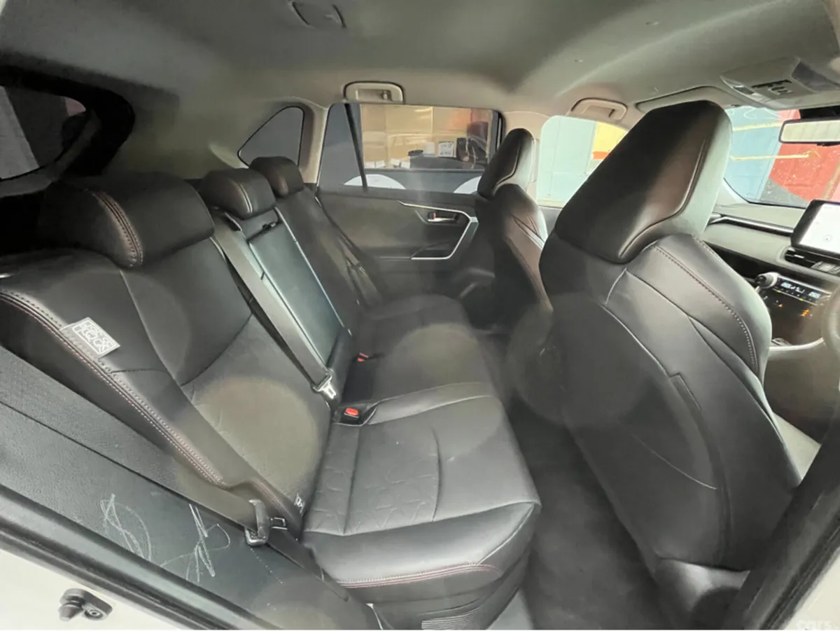 Toyota RAV4 SUV, Petrol Hybrid, 2023, White