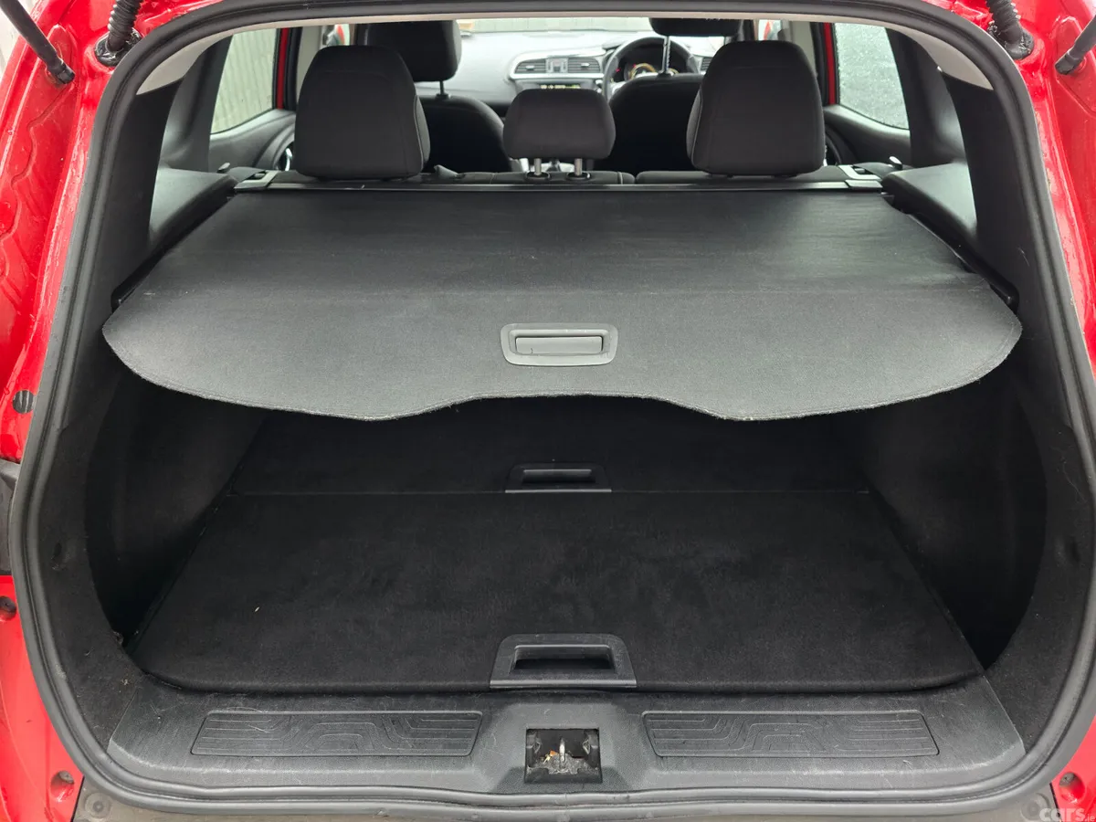 Renault Kadjar SUV, Diesel, 2016, Red
