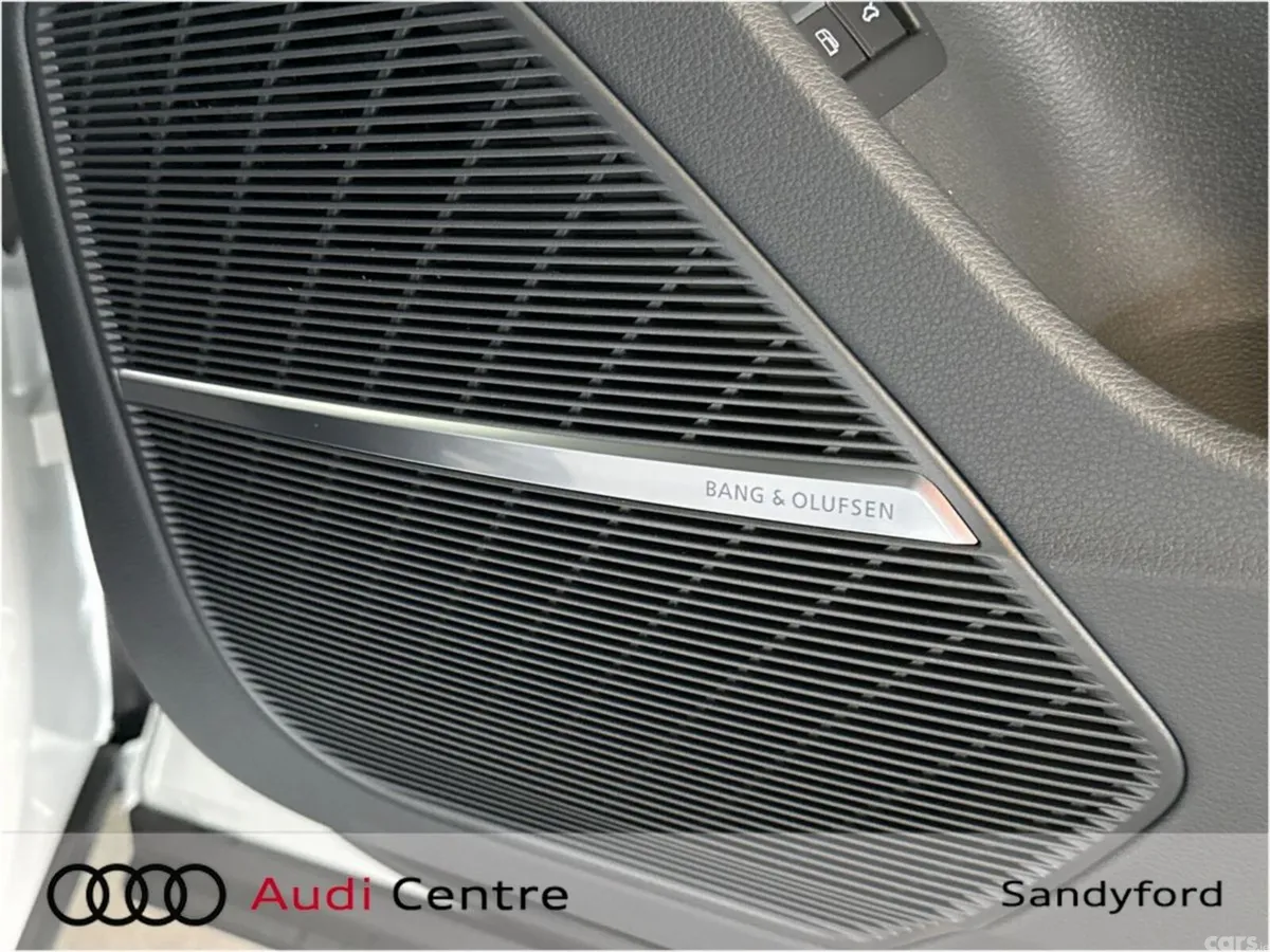 Audi Q7 SUV, Petrol Plug-in Hybrid, 2026, White