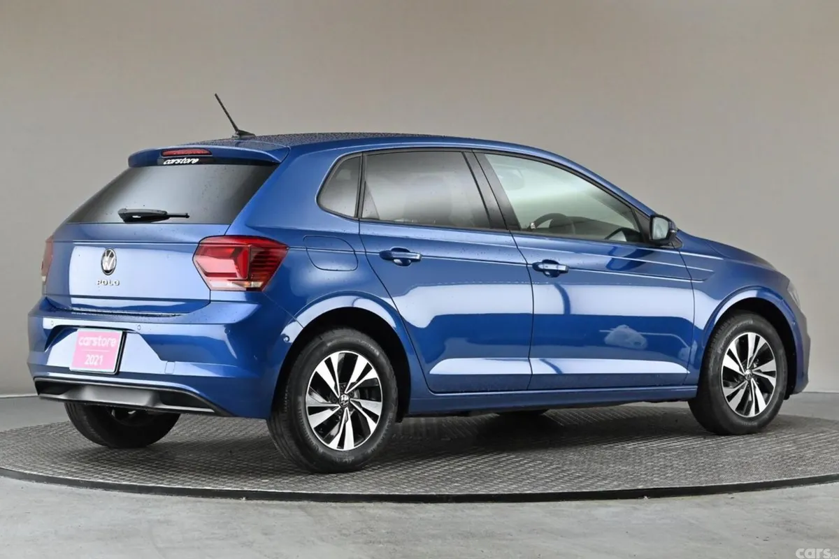 Volkswagen Polo Hatchback, Petrol, 2021, Blue