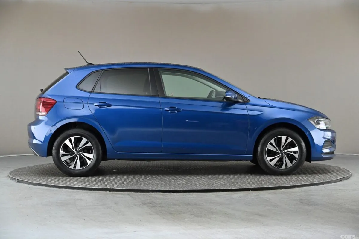 Volkswagen Polo Hatchback, Petrol, 2021, Blue