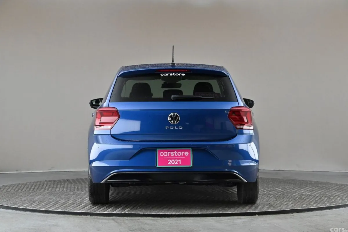 Volkswagen Polo Hatchback, Petrol, 2021, Blue