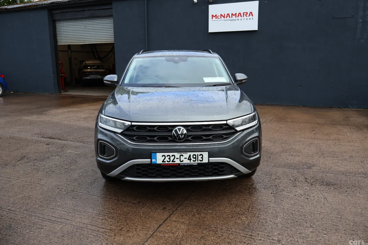 Volkswagen T-Roc SUV, Petrol, 2023, Grey